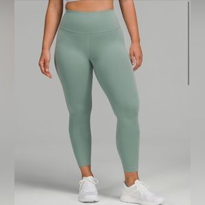 Lululemon Wonder Train Contour Fit Leggings